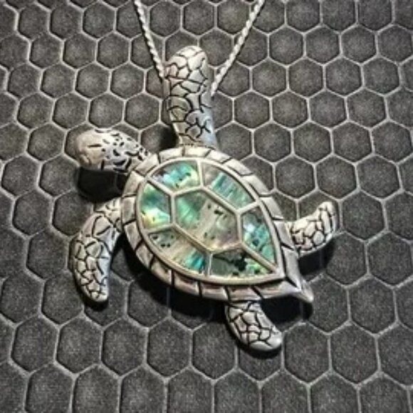 Turtle Necklace with Green Abalone Stones 18K White Gold Plated - Picture 1 of 1
